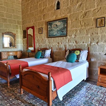 הוילה Għarb Mill House מראה חיצוני תמונה