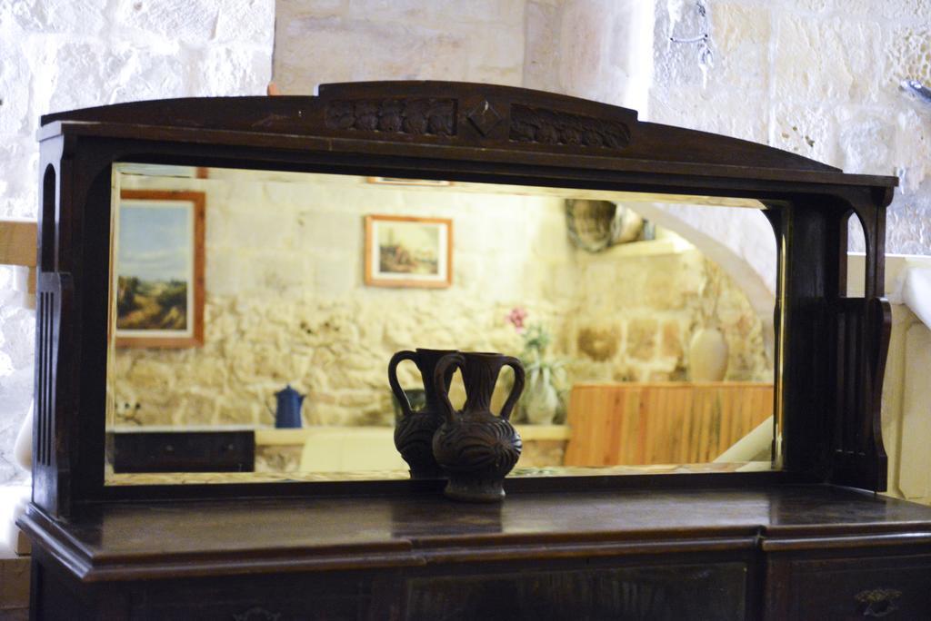 הוילה Għarb Mill House מראה חיצוני תמונה