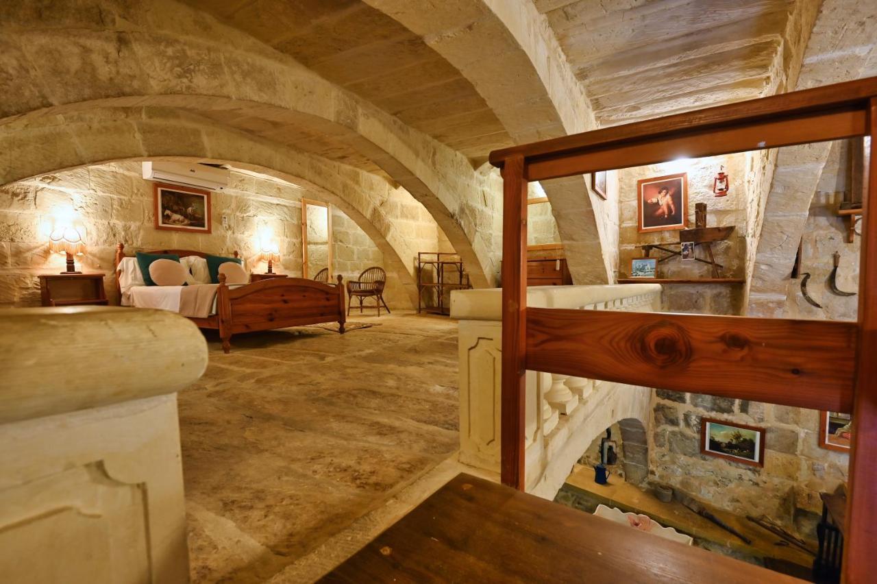 הוילה Għarb Mill House מראה חיצוני תמונה
